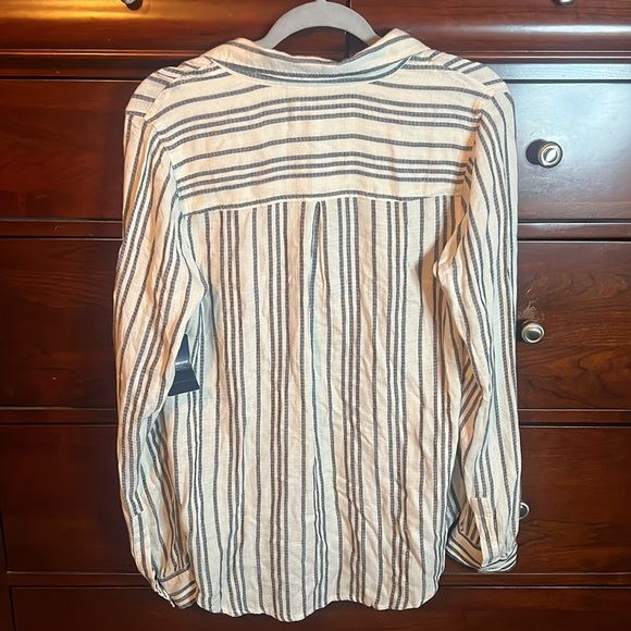 Lucky Brand Button Up - Picture 4 of 6